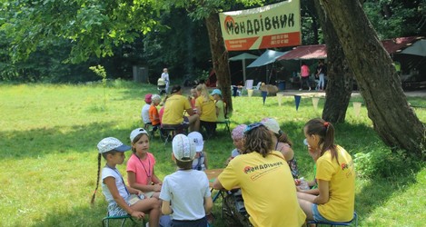 В гости к Смешарикам приехали первоклассники.