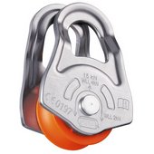 Блок-ролик Petzl P02A Oscillante от магазина Мандривник Украина